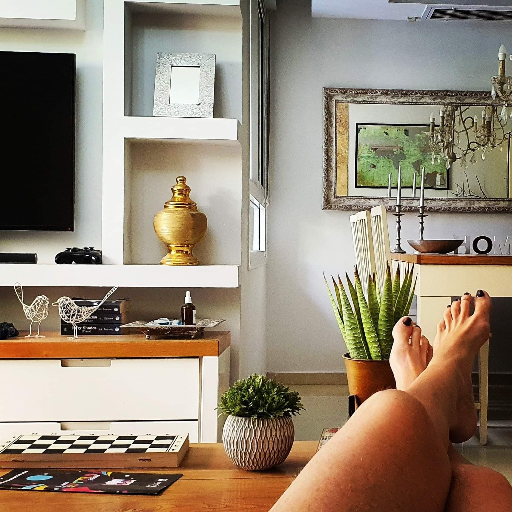 טיפול- רגשי- תודעתי, דר' לני שמיר שם טוב, הקליניקה